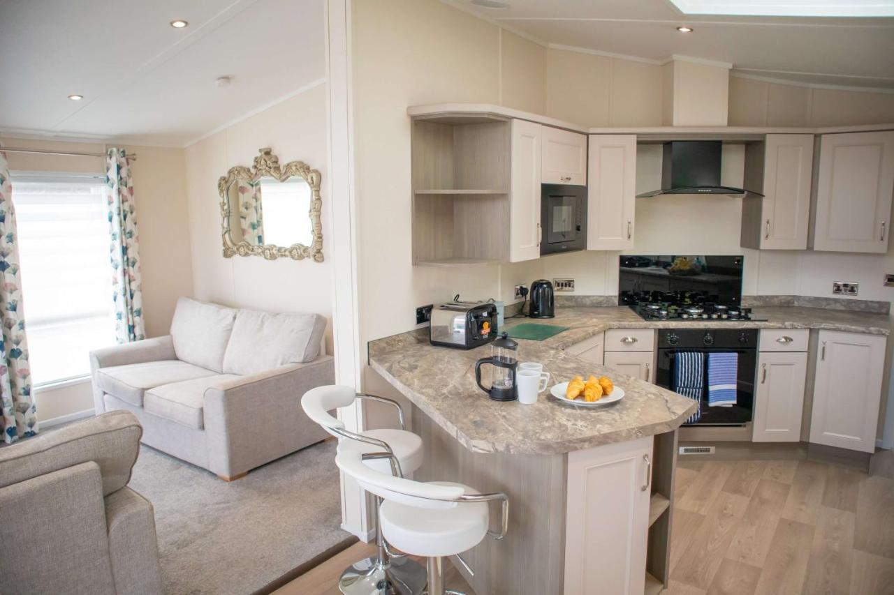 Penny Lodge With Hot Tub مالتون المظهر الخارجي الصورة